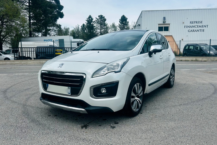 PEUGEOT 3008